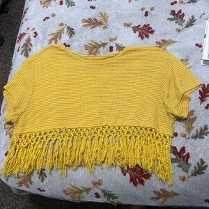 Yellow cropped crochet shirt